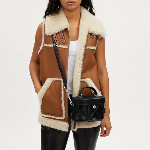 ALMOST PERFECT Coach Outlet Kay Crossbody With Puffy Diamond Quilting - Picture 5 of 7